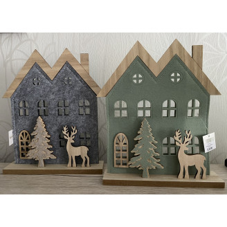 Haus mit Hirsch Filz